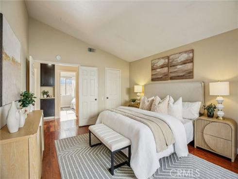 14 Whistling , Irvine, CA