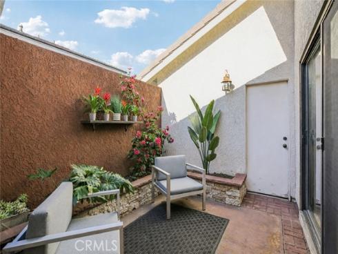 14 Whistling , Irvine, CA