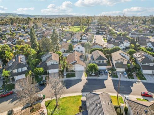 14 Whistling , Irvine, CA