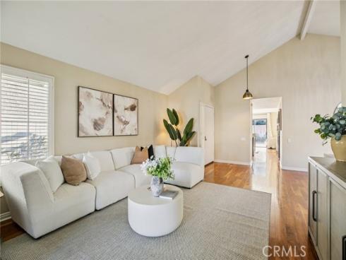 14 Whistling , Irvine, CA