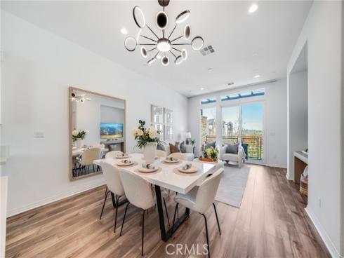 174 Sawbuck , Irvine, CA