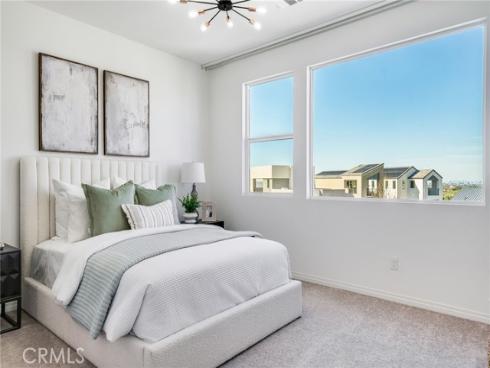 174 Sawbuck , Irvine, CA