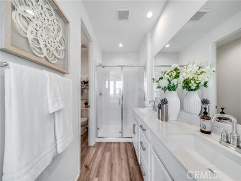 174 Sawbuck , Irvine, CA