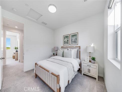 174 Sawbuck , Irvine, CA