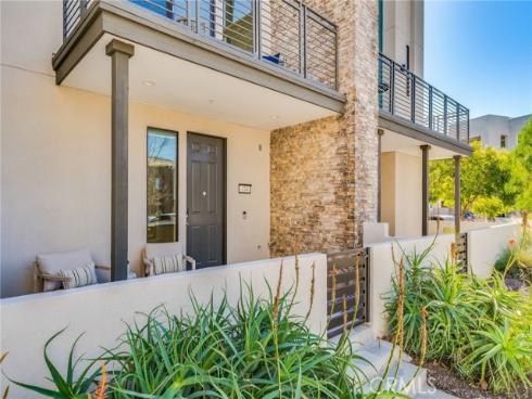 174 Sawbuck , Irvine, CA