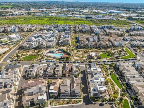 174 Sawbuck , Irvine, CA