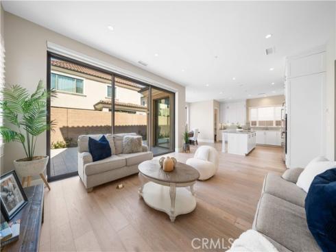 103 Sky Hts , Irvine, CA