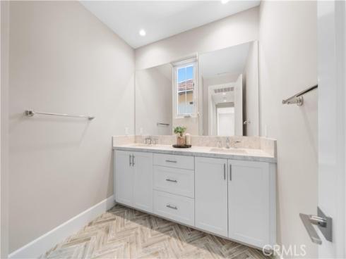 103 Sky Hts , Irvine, CA