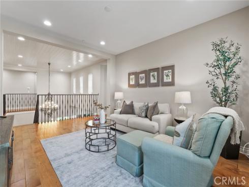 10 Shadybend , Irvine, CA