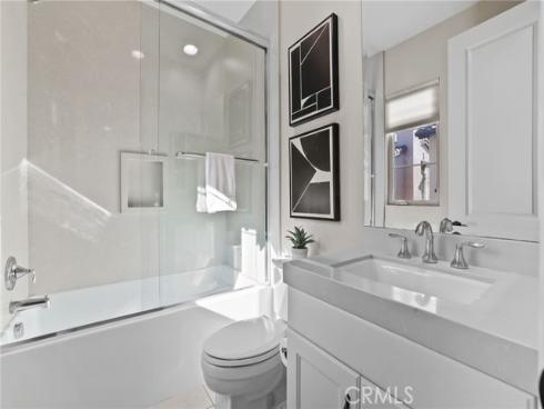 10 Shadybend , Irvine, CA