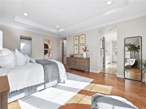 10 Shadybend , Irvine, CA