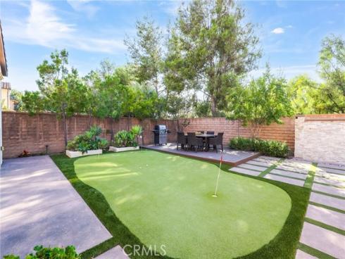10 Shadybend , Irvine, CA