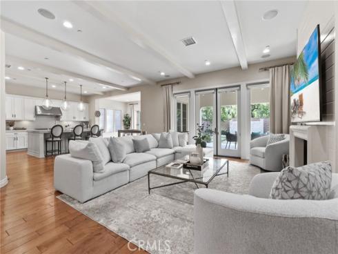 10 Shadybend , Irvine, CA