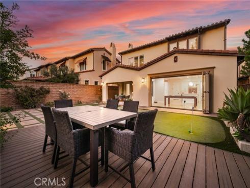 10 Shadybend , Irvine, CA