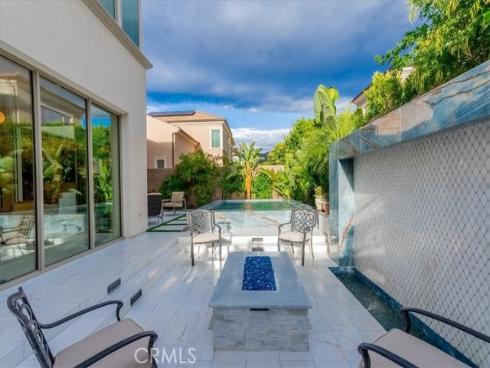 244 Coal Mine , Irvine, CA