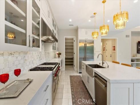 244 Coal Mine , Irvine, CA