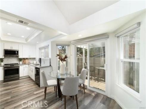 52 Weepingwood , Irvine, CA