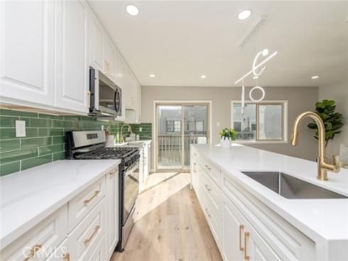 7 sunup , Irvine, CA