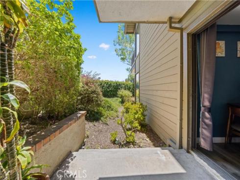 11 Palos 55 , Irvine, CA