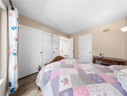 11 Palos 55 , Irvine, CA