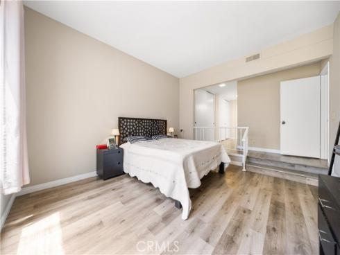 11 Palos 55 , Irvine, CA