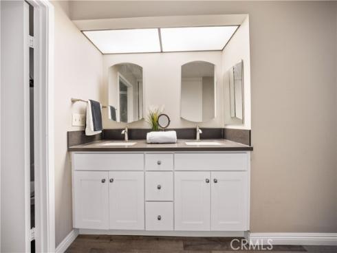 11 Palos 55 , Irvine, CA