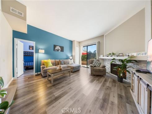 11 Palos 55 , Irvine, CA