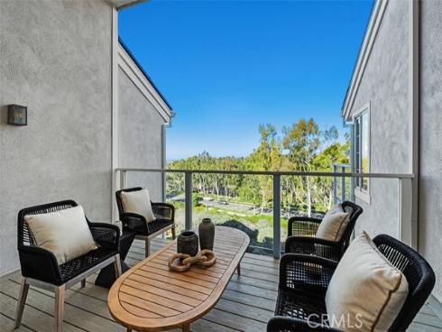 22 Delphinus , Irvine, CA