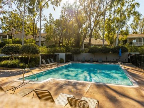 1 Falling Leaf , Irvine, CA