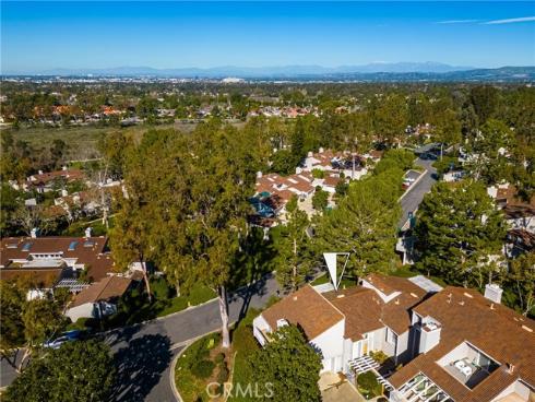 1 Falling Leaf , Irvine, CA