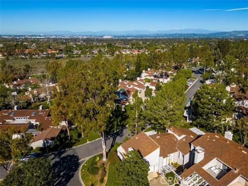 1 Falling Leaf , Irvine, CA