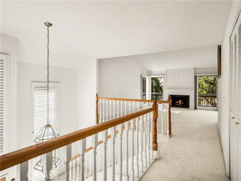 1 Falling Leaf , Irvine, CA