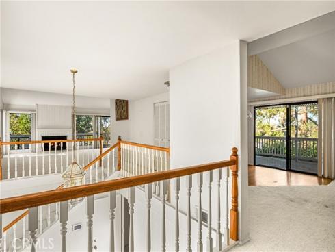 1 Falling Leaf , Irvine, CA