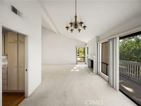 1 Falling Leaf , Irvine, CA