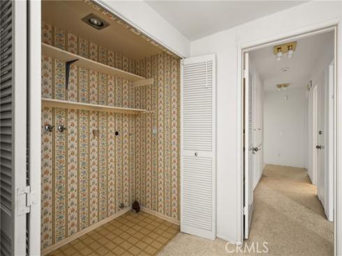 1 Falling Leaf , Irvine, CA