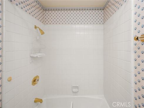 1 Falling Leaf , Irvine, CA