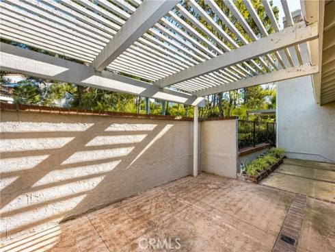 1 Falling Leaf , Irvine, CA