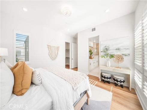 105 Chorus , Irvine, CA