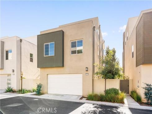 105 Chorus , Irvine, CA