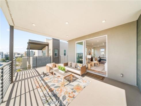 105 Chorus , Irvine, CA