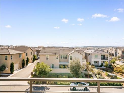 105 Chorus , Irvine, CA