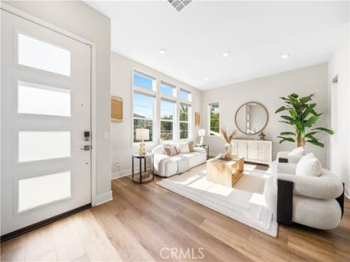 105 Chorus , Irvine, CA