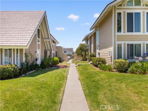 54 Kazan St #27 , Irvine, CA