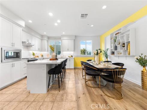 284 Novel , Irvine, CA