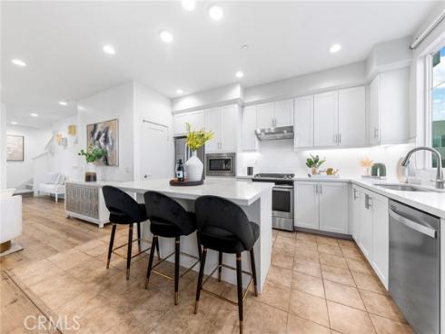 284 Novel , Irvine, CA