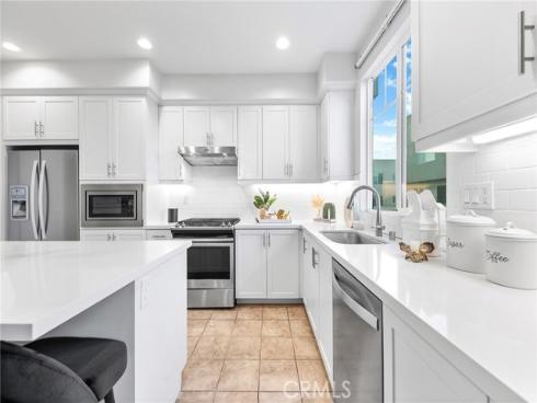 284 Novel , Irvine, CA