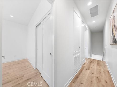 284 Novel , Irvine, CA