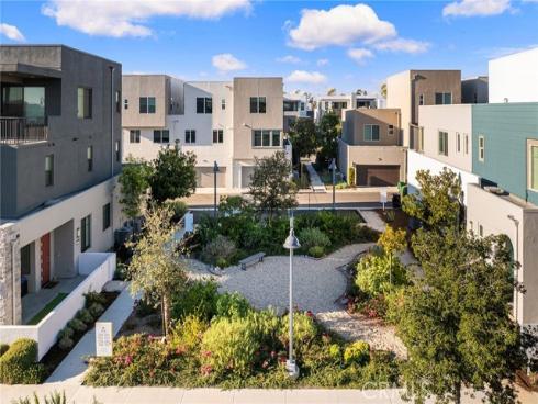 284 Novel , Irvine, CA