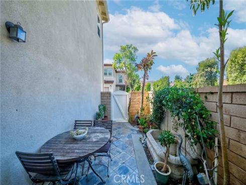 67 Canopy , Irvine, CA