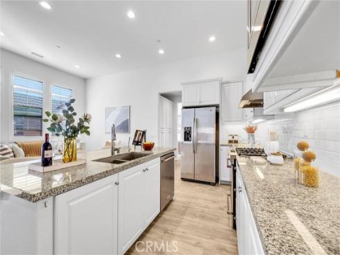 160 Parkwood , Irvine, CA